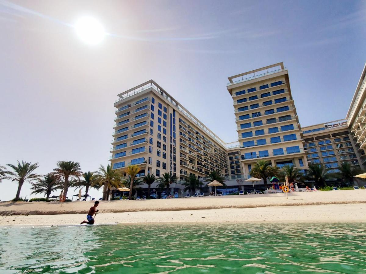 Luxurious Pacific Al Marjan Island - Beachfront Appartement *