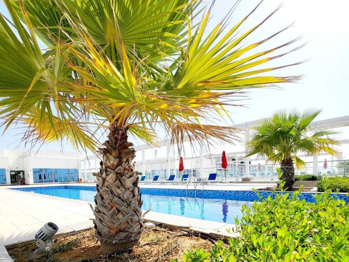 Luxurious Pacific Al Marjan Island - Beachfront Appartement